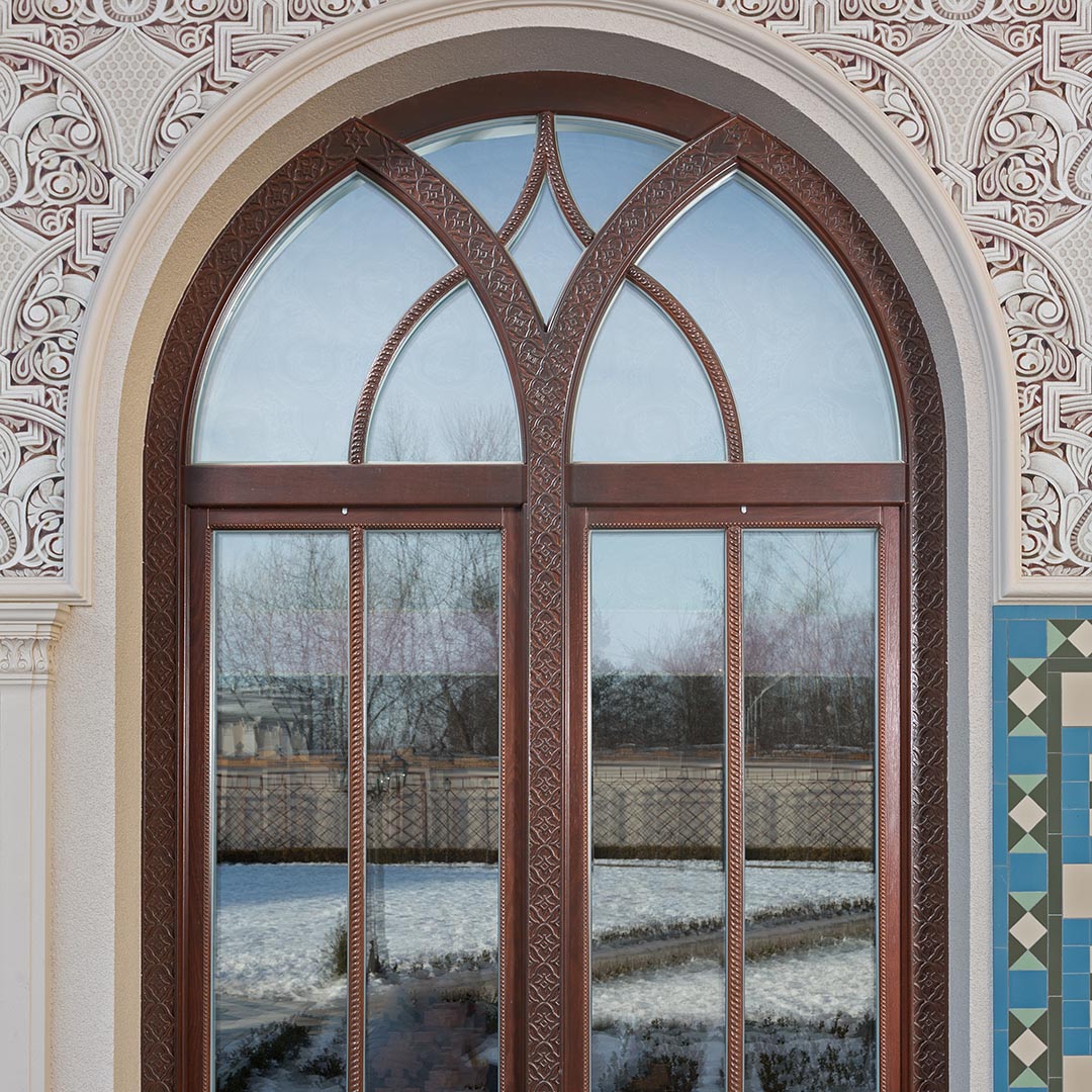Decorative moldings on glass units